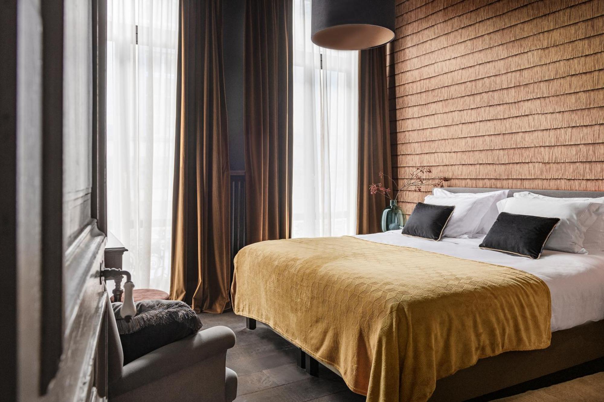 The Bank 1869 - Unique Guestrooms In The Historic Center Of 브뤼헤 외부 사진
