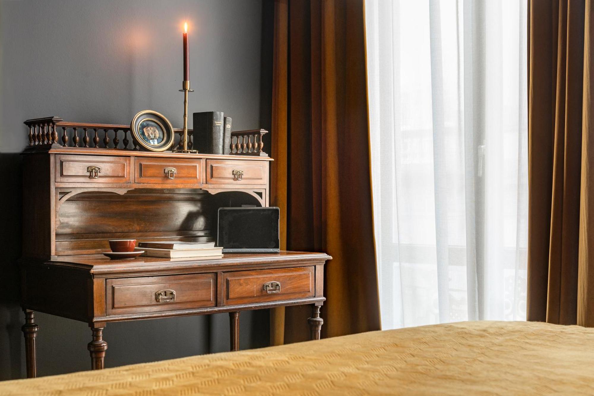 The Bank 1869 - Unique Guestrooms In The Historic Center Of 브뤼헤 외부 사진